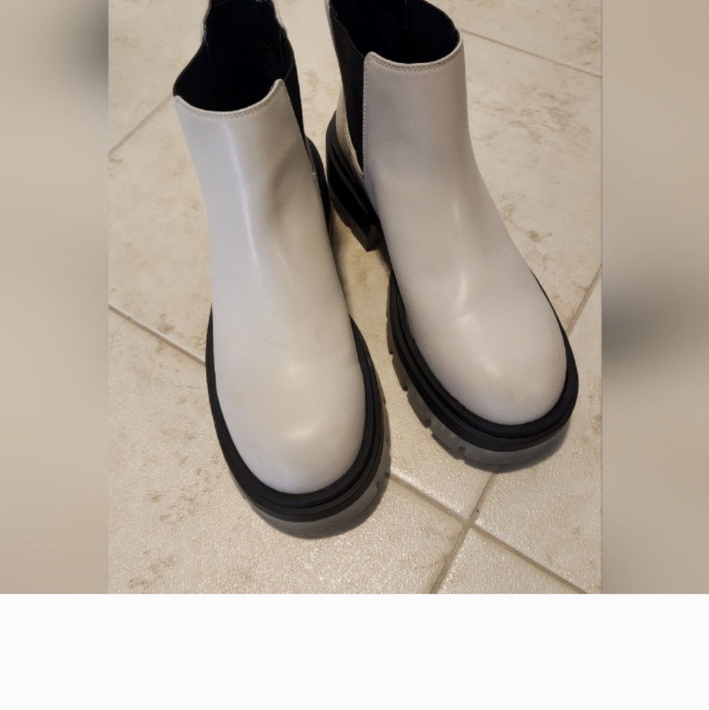 Boots - Picture 2 of 3